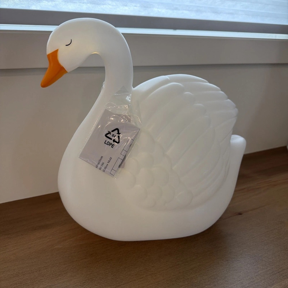 NEW ** RARE** Cracker Barrel‎ Blow Mold Baby Swan White Battery Operated VHTF